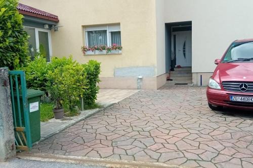 Apartments with parking spaces Samobor, Prigorje - 23690