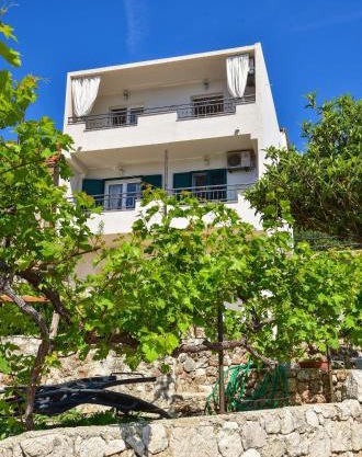 Apartments with parking spaces Igrane, Makarska - 16878