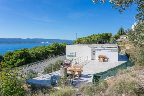 Apartments with parking space Marusici, Omis - 954