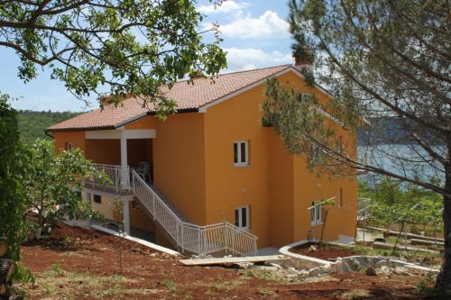 Apartments with parking space Trget, Rasa - 7687