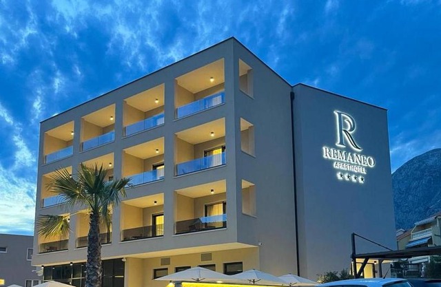 Apartments with swimming pools Promajna, Makarska - 20940