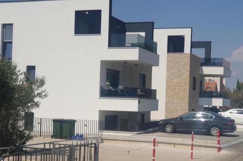 Apartments with swimming pool Murter - 22942