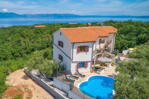 Apartments with swimming pool Drenje, Labin - 22999