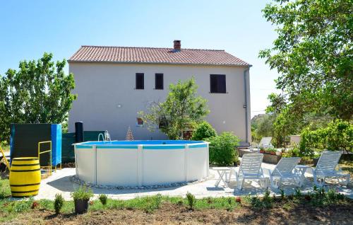 Apartments with swimming pool Poljica, Zadar - 13838