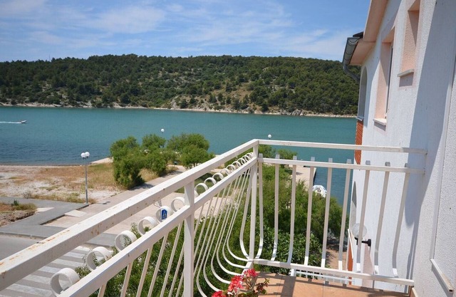 Apartamentos Zlatko (13601-A4) - Jadrtovac