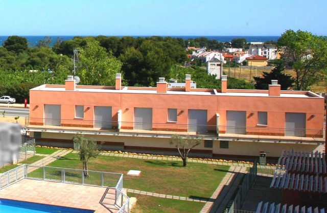 APCOSTAS Via Augusta / Tres Dormitorios