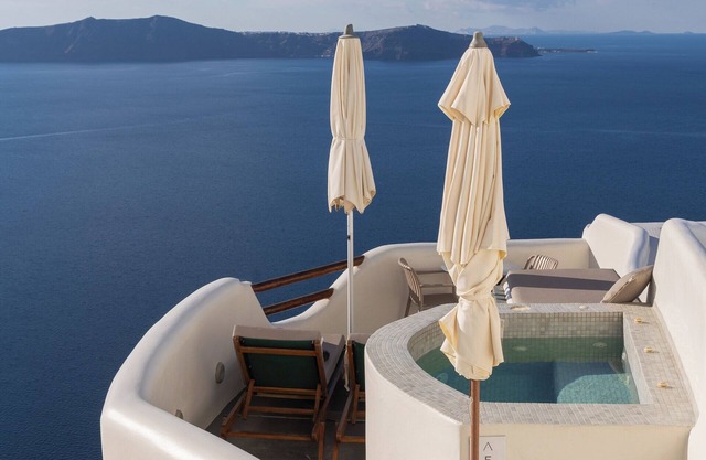 Aperto Suites - Adults Only