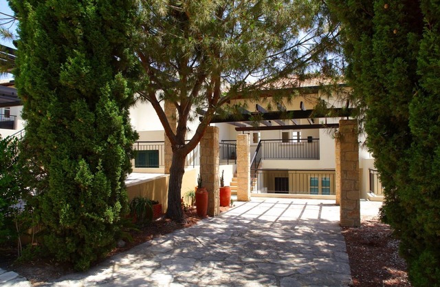 Aphrodite Hills 1 BR APTMT * MEJOR UBICACIÓN DE VALOR Y RESORT * Vistas al mar + barranco