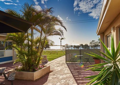 API Pelican Beach Front Apartments Kalbarri