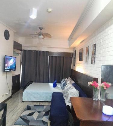 Apollo Vista Prime Tagaytay - Taal and City View Studio in Cityland