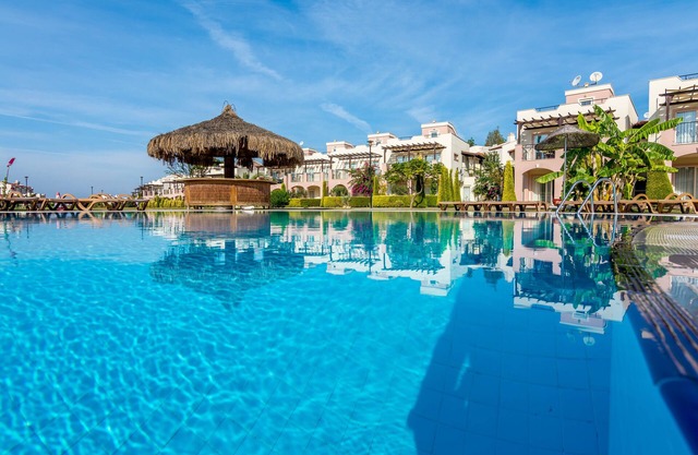 APOLLONIUM SPA BEACH RESORT DELUX APARTAMENTO DE 3 DORMITORIOS