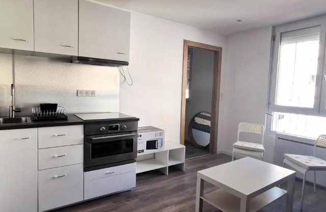 App 11 Mulhouse centre , 4 personnes