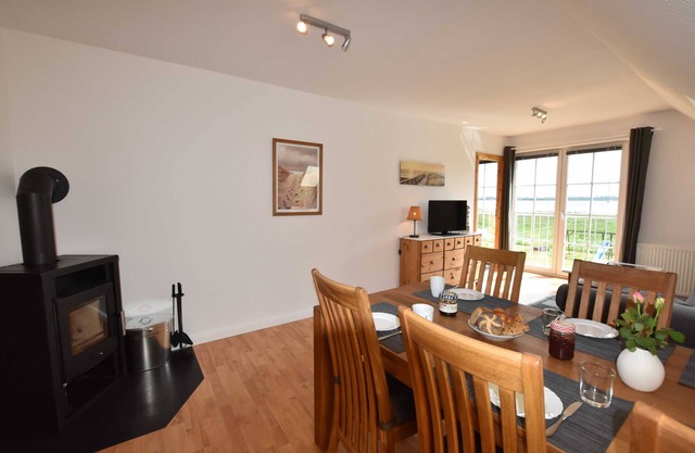 App.6 / 4-room (6 adults + 1 baby), attic, with water view - Ferienwohnungen Zum