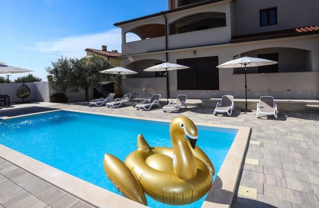 Nina with private pool
