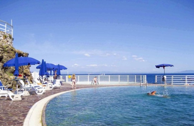 Capo d'Arco Casa Luisa in a location with pools and beach for the exclusive use of residents