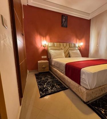 Apparemment de luxe décoré avec Goût