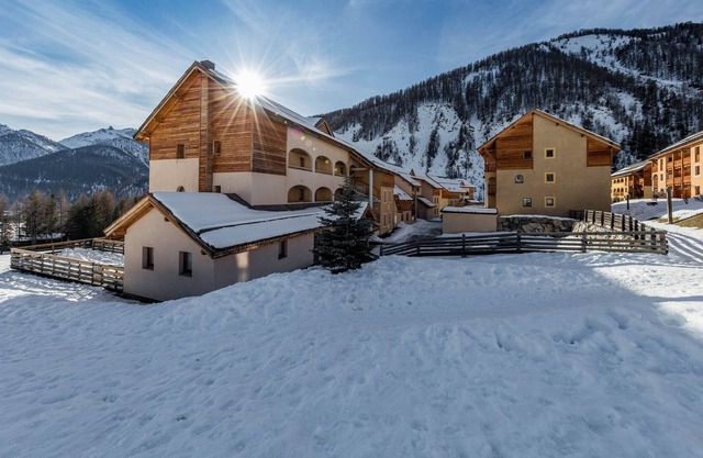 Appartement dans le coeur du Queyras | Accès piscine et casiers à skis