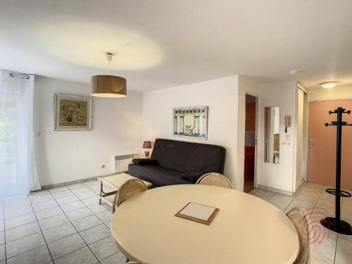 Appart F2 à Lamalou, terrasse, wifi, animaux acceptés, proche centre & thermes - FR-1-451-24
