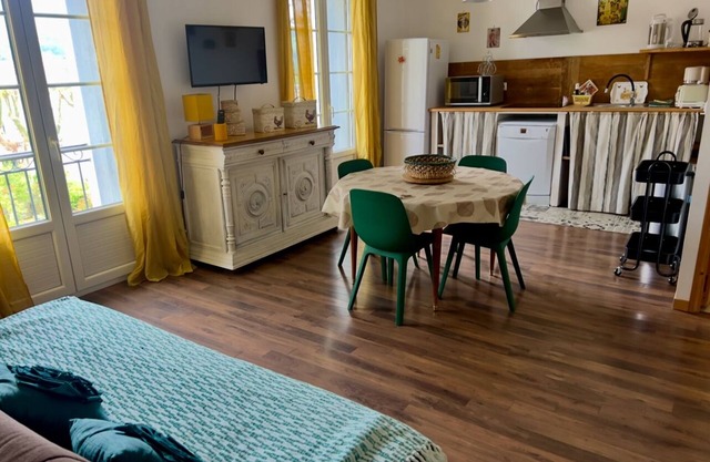 Appart N° 6/T2 separate bedroom