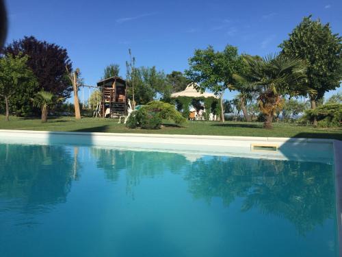 Appartamento con Piscina e Giardino a Siena