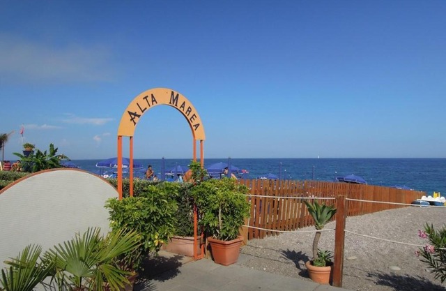 Appartamento In Riva Al Mare con Posto Auto E Disponibilità Bicicletta
