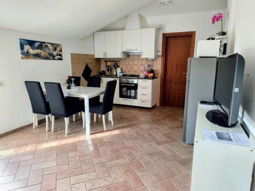 Appartamento la casa di Mary Anguillara Sabazia-Lago,Relax e Roma a portata di treno