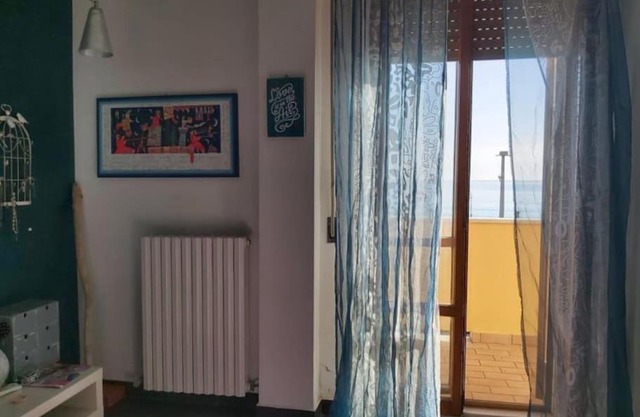 Appartamento moderno primissima fila mare