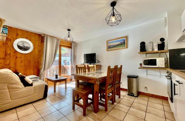Appartement charme pieds des pistes avec terrasse et WIFI inclus - FR-1-505-197