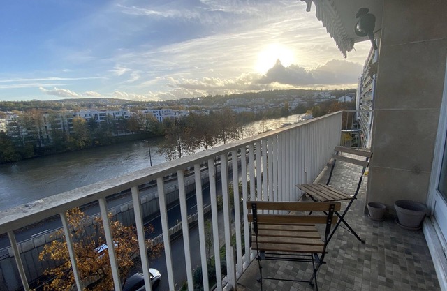 Appartement sur Quai de Seine, Proche Paris
