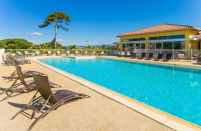 Appartement cosy 2 pièces pour 6 | Accès piscine!