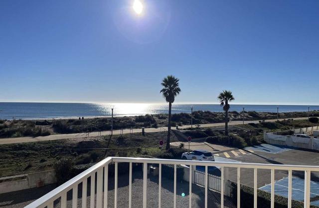 Appartement à 2 pas de la plage avec terrasse et parking - FR-1-387-186