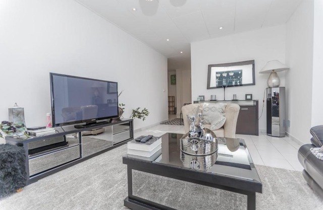 Appartement à 700m gare centrale/plage