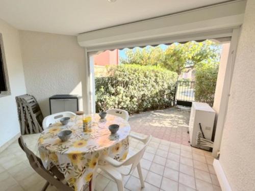 Appartement équipé pour 4 personnes avec piscine - 4CARA8