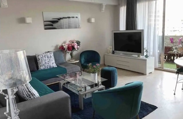 Appartement 130m2 de Standing, 5min Plage/stade, Parking Gratuit