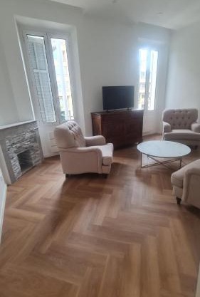 Appartement 2 chambres, de luxe, à 50 m de la plage