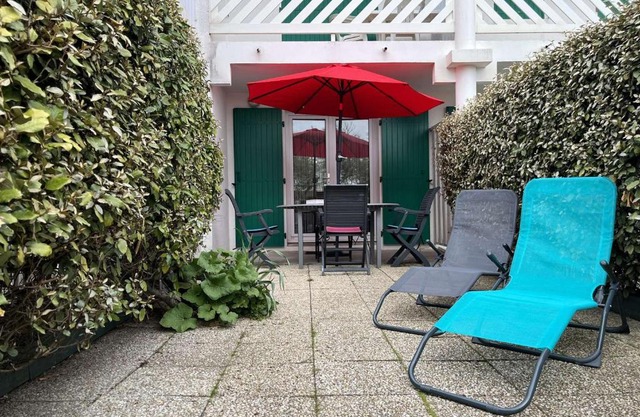 Appartement 2 pièces - 4 pers - Terrasse - Proche Port de La Cotinière, Plage et Commerces - FR-1-246A-225