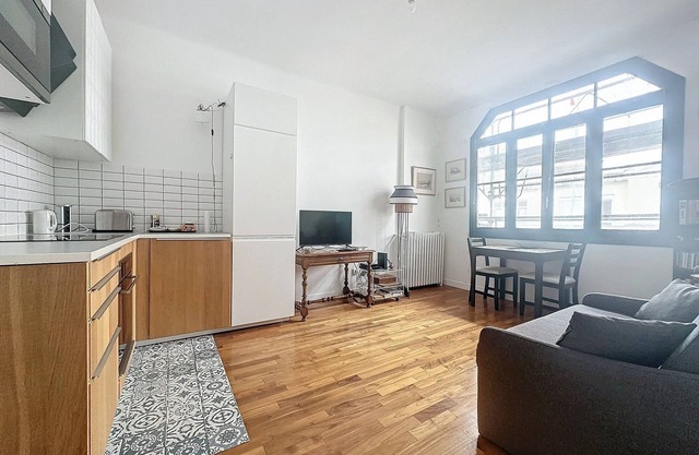Appartement 2 Pièces Proche du Métro et de Toutes les Commodités