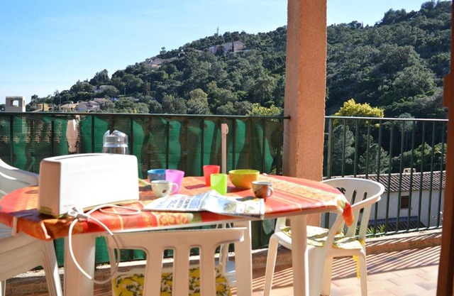 Appartement 2P avec piscine et terrasse à Cavalaire - FR-1-226B-300