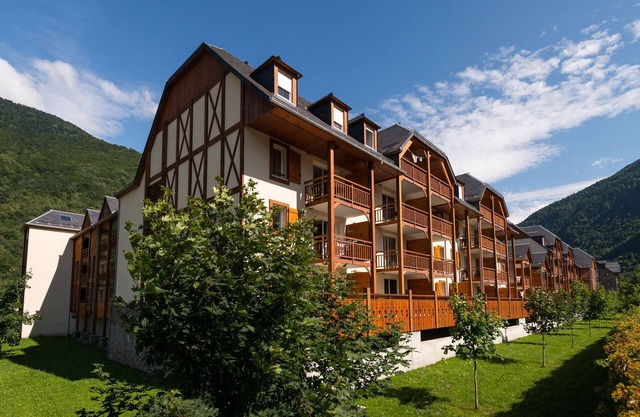 Appartement 3 chambres spacieux | Accès Piscine + Sauna!