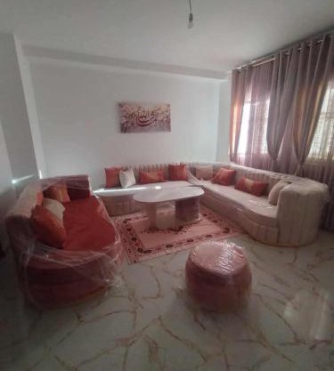 Appartement 4 pièces, bien équipé et richement meublé
