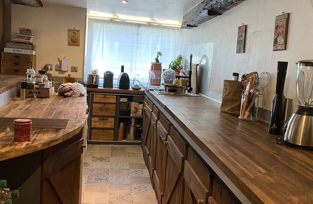 Appartement Atypique / Ancien bar à 100 Mètres du Bois de Vincennes