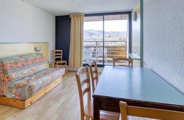 Appartement au Calme! Balcon avec Vue + Piscine