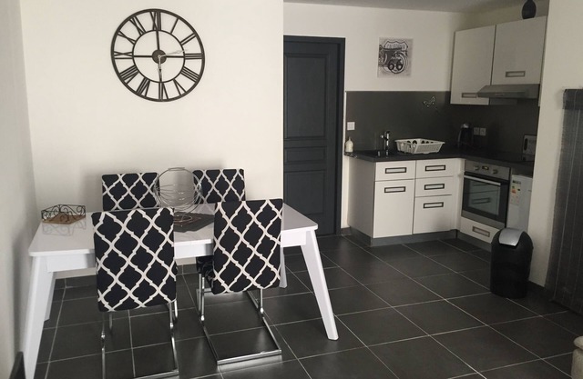 Appartement au Coeur D'un Village Classé