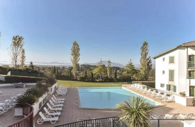 Appartement Avec Piscine sur le Golf D'arcangues