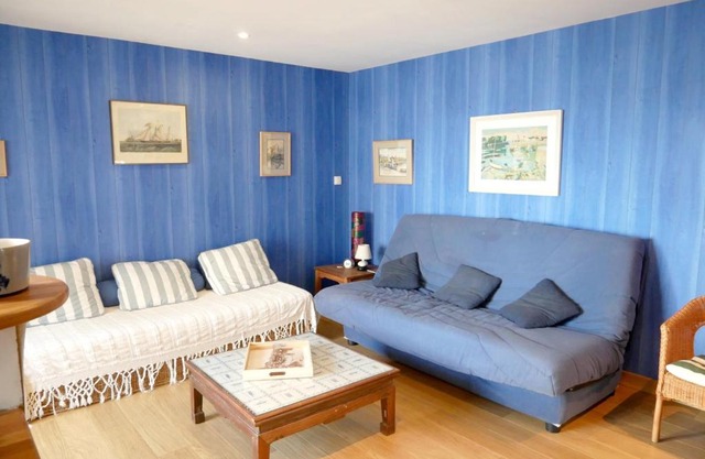 Appartement Calme avec Vue Mer, Bien Équipé - FR-1-639-9