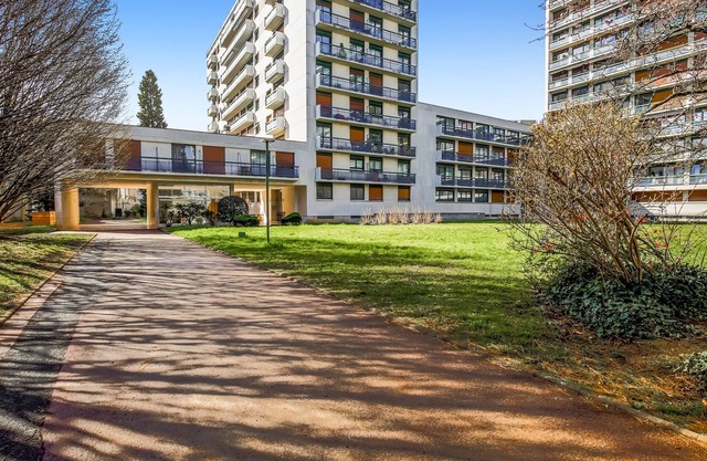 Modern flat near Part-Dieu in Lyon - Welkeys