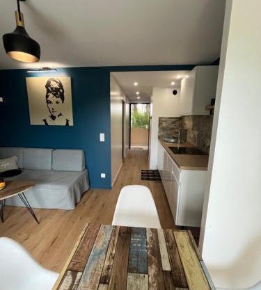Appartement cosy avec piscine
