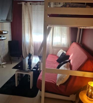 Appartement cosy à 5mn à pied de la gare de melun.