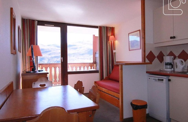 Appartement cosy 4 pers avec balcon Sud/Est, à 100m des pistes et commerces - Alpe d'Huez - FR-1-405-84