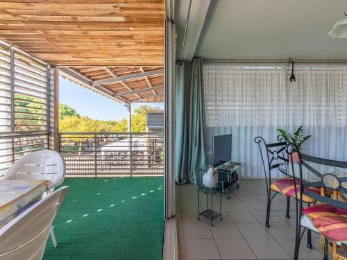 Appartement cosy centre station, terrasse, wifi, 4 personnes, parking gratuit - FR-1-521-230